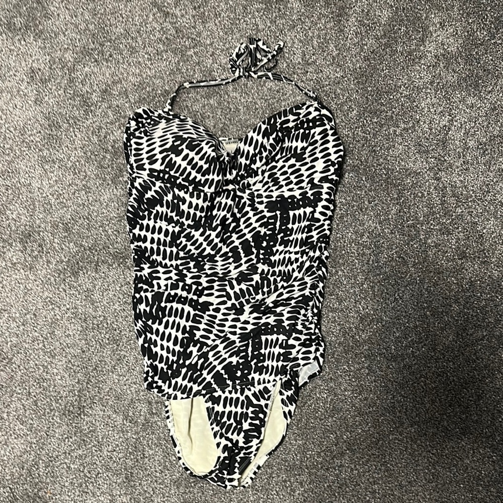 Old Navy Monochrome Patterned Swimsuit